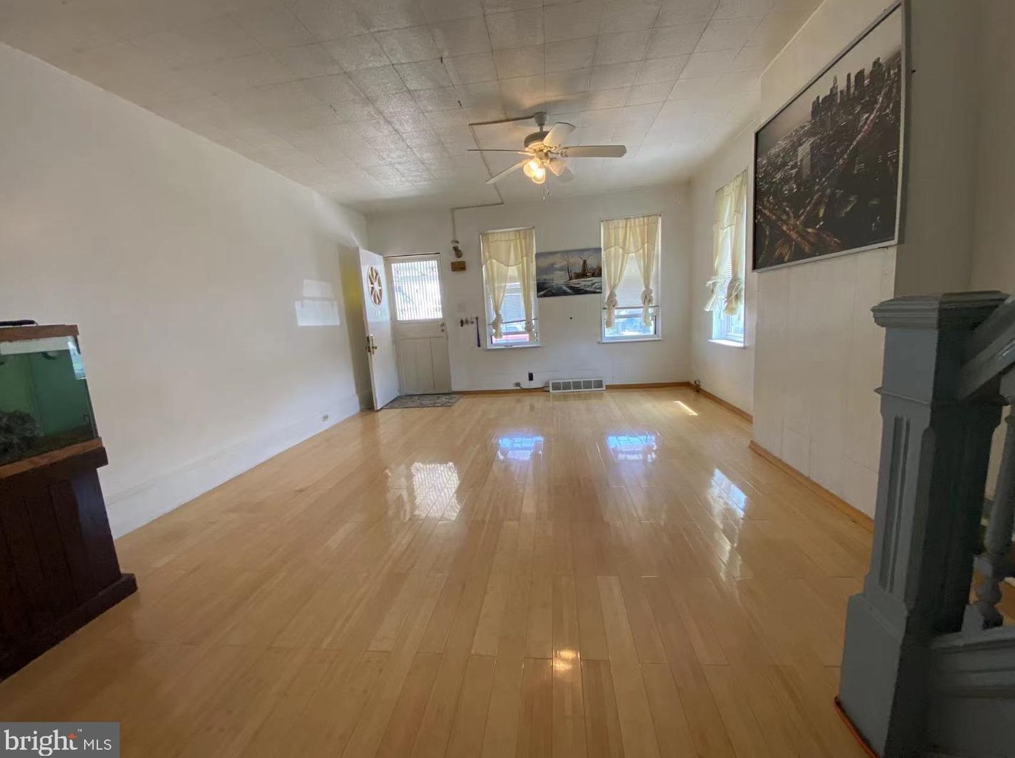 7312 Lawndale Ave, Philadelphia, PA 19111-3627