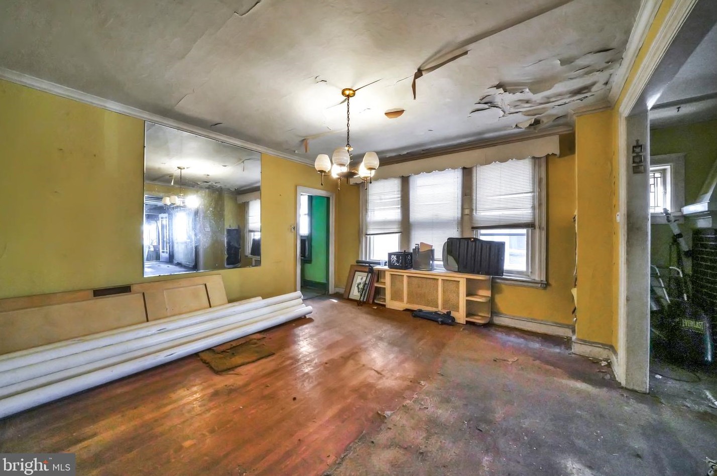 6134 Washington Ave, Philadelphia PA  19143-2915 exterior