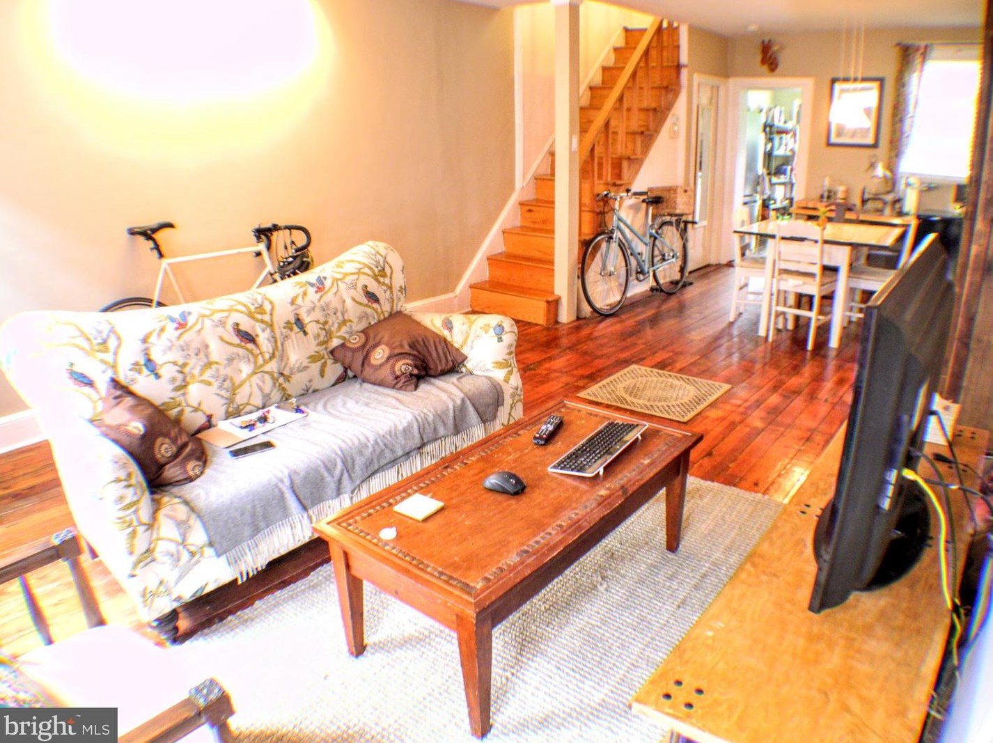 2042 Montrose St, Philadelphia, PA 19146