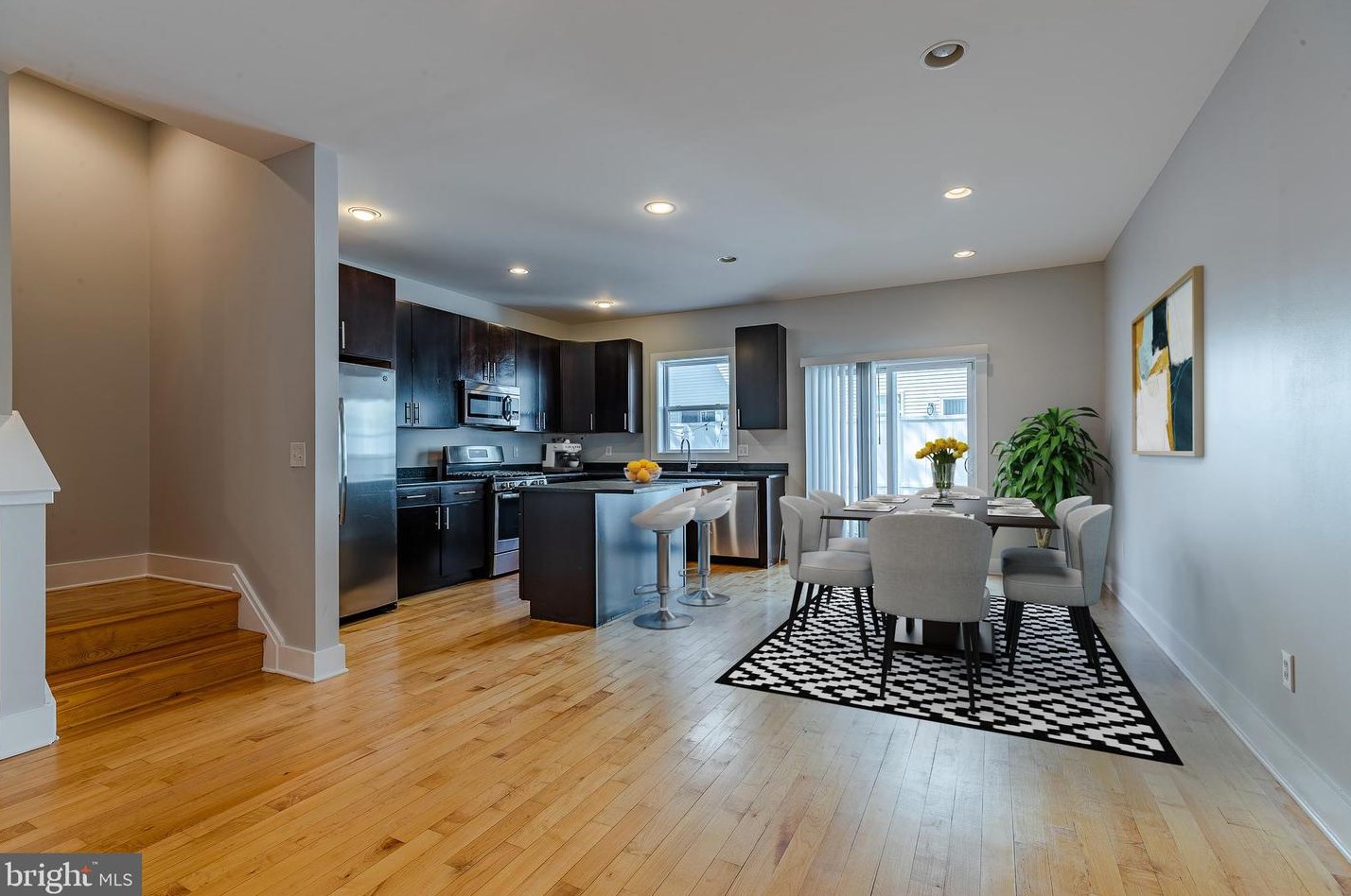 1123 Lemon St, Philadelphia, PA 19123-2525