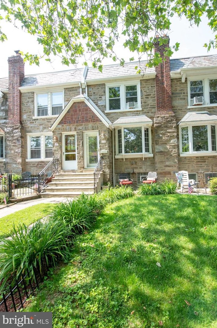 3134 Rawle St, Philadelphia, PA 19149-2617