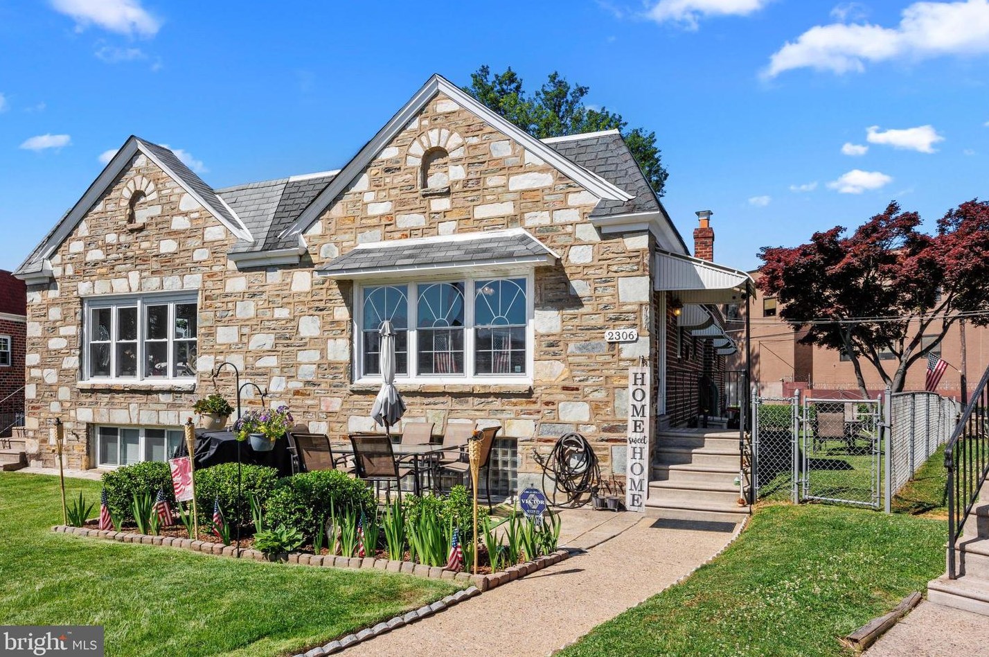 2306 Griffith St, Philadelphia, PA 19152-3312
