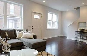 2997 Livingston St, Philadelphia, PA 19134