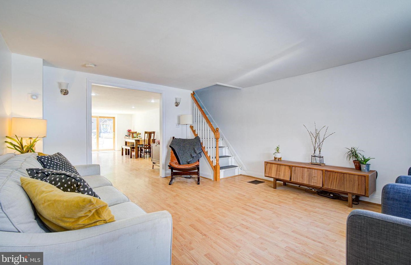 526 Cabot St, Philadelphia PA 19125-3302 exterior