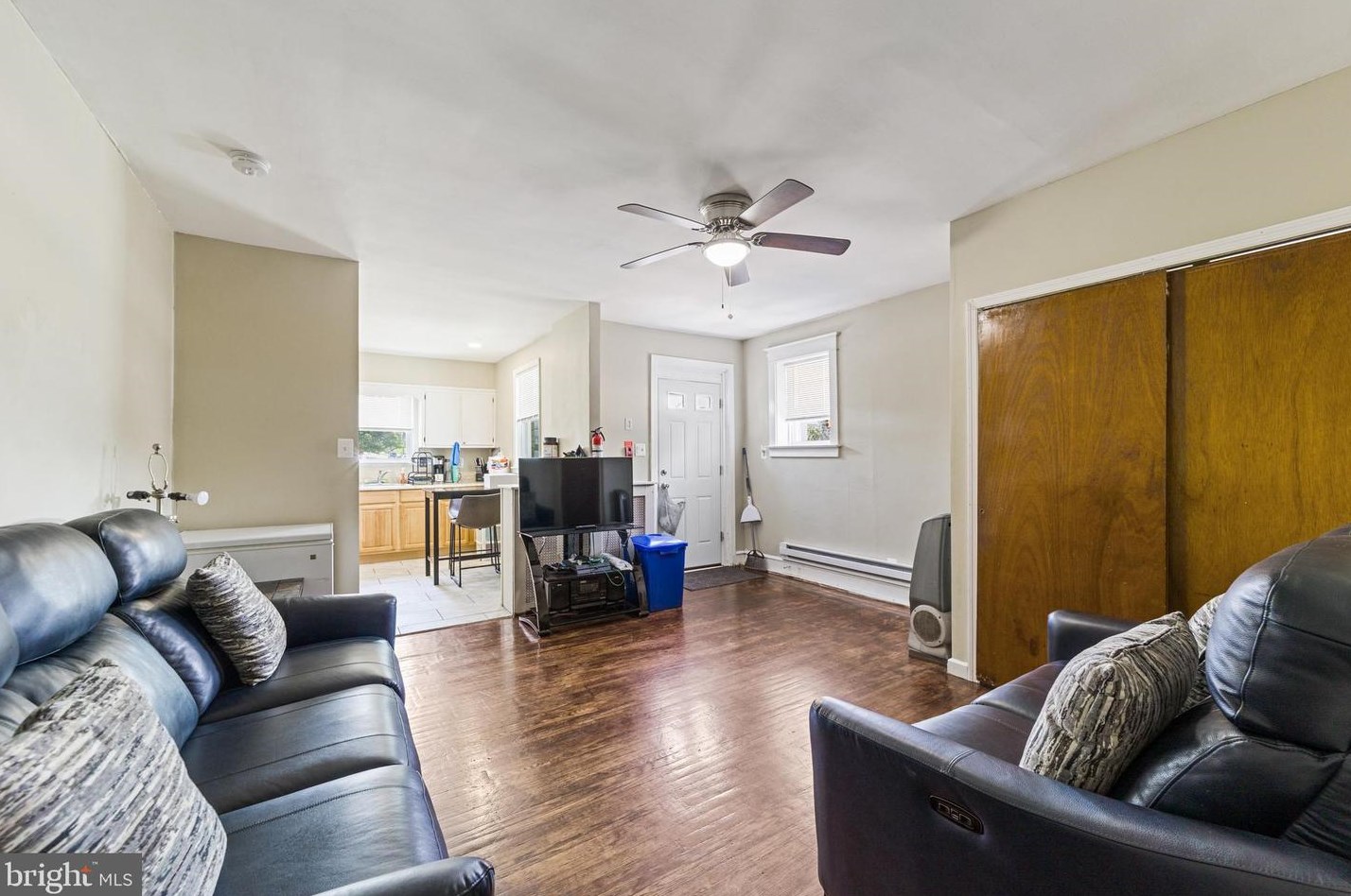 7037 Ogontz Ave, Philadelphia PA 19138-2012 exterior