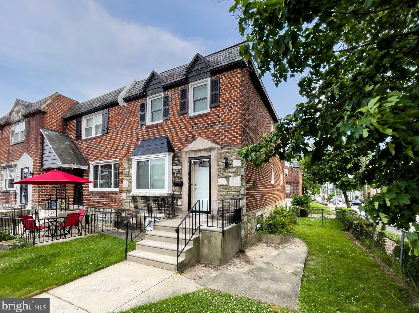 8666 Gilbert St, Philadelphia, PA 19150-2704