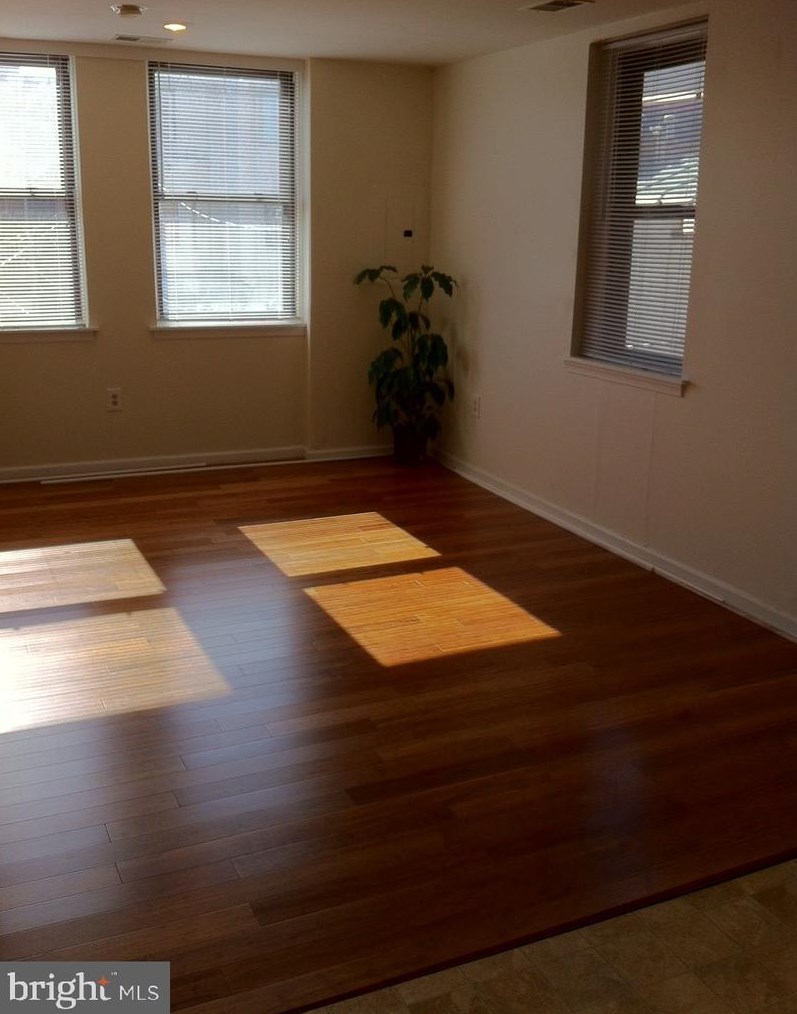 1424 Catharine St Apt D, Philadelphia, PA