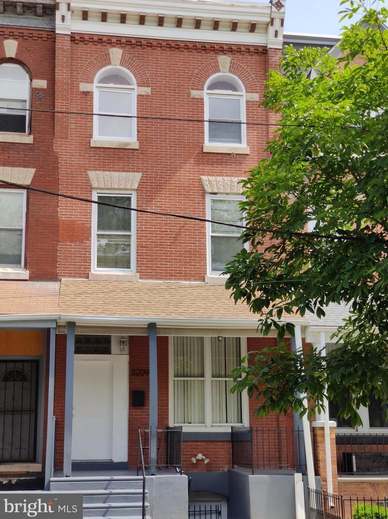 3209 Montgomery Ave, Philadelphia PA  19121-2434 exterior