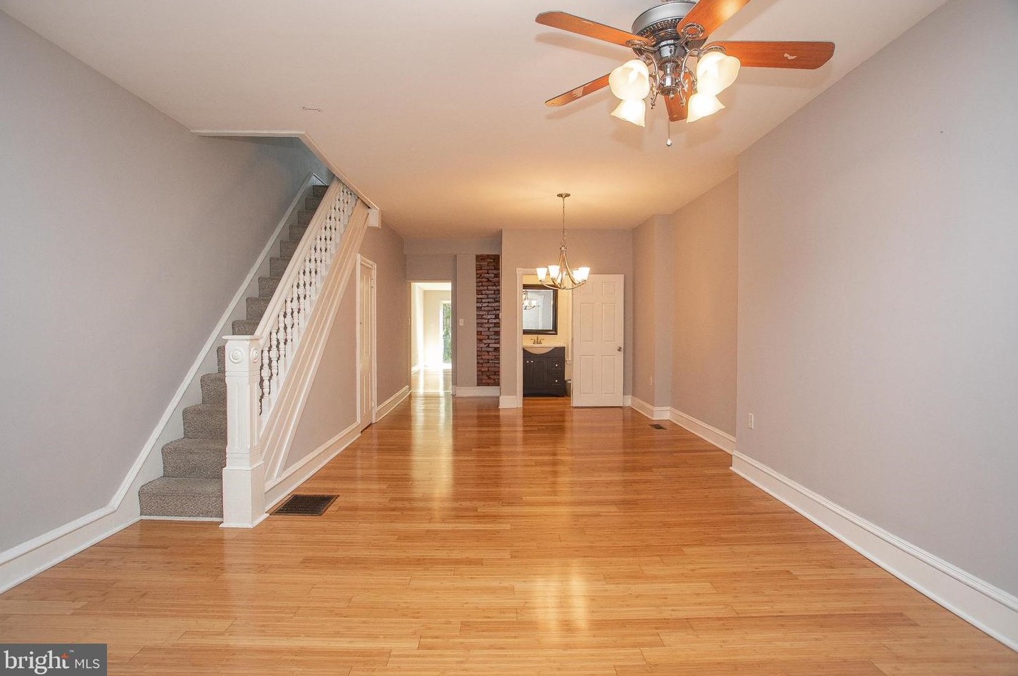 4435 Fleming St, Philadelphia, PA 19128-4808