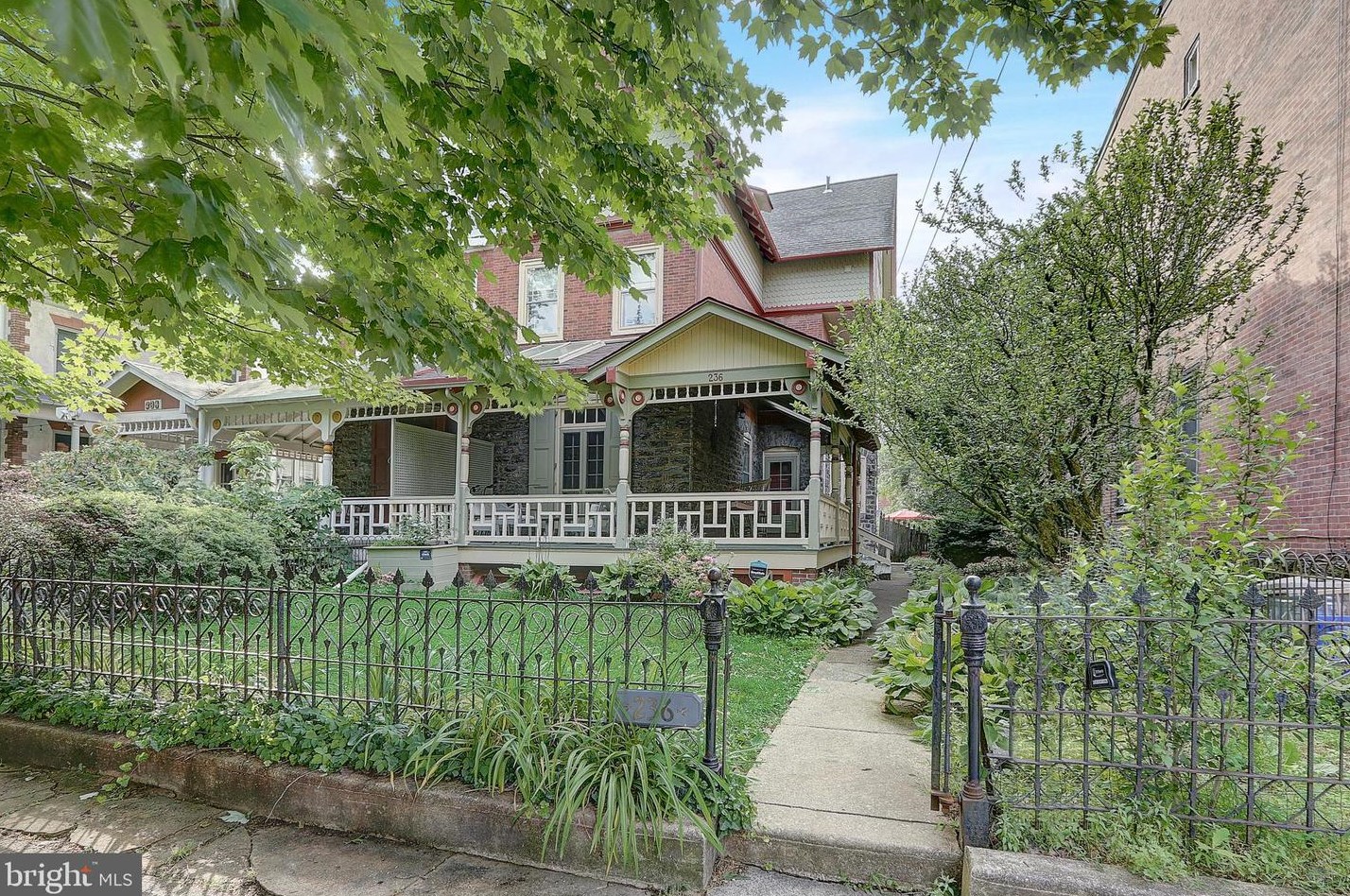 236 Winona St, Philadelphia, PA 19144-3949