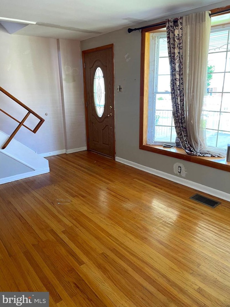 3417 Eden St, Philadelphia PA  19114-3605 exterior