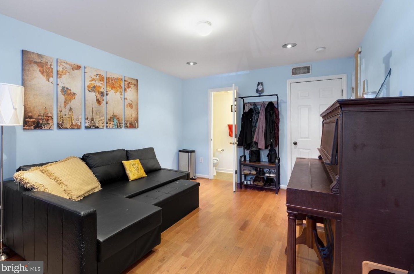 2683 Edgemont St, Philadelphia, PA 19125