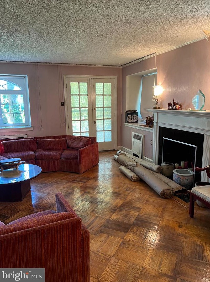 2415 Golf Rd, Philadelphia PA 19131-1416 exterior