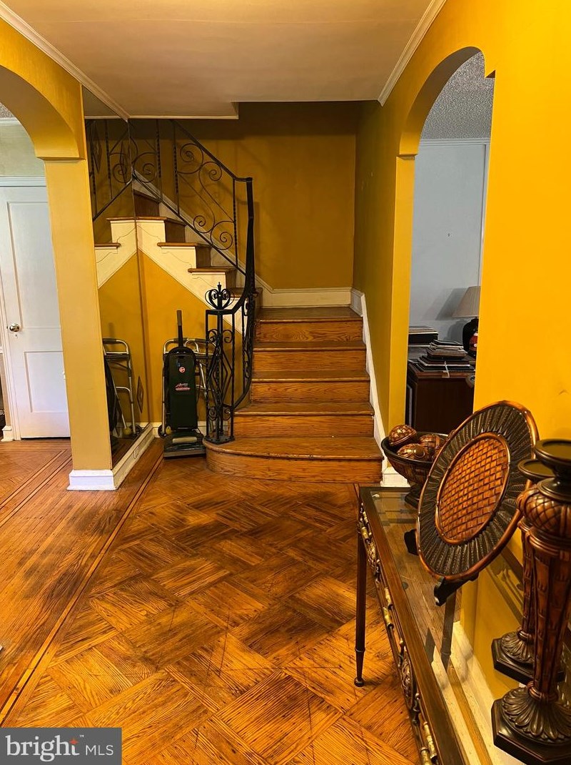 2415 Golf Rd, Philadelphia PA 19131-1416 exterior