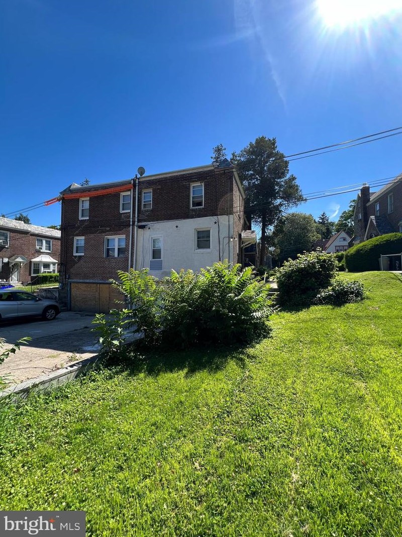 2415 Golf Rd, Philadelphia PA 19131-1416 exterior