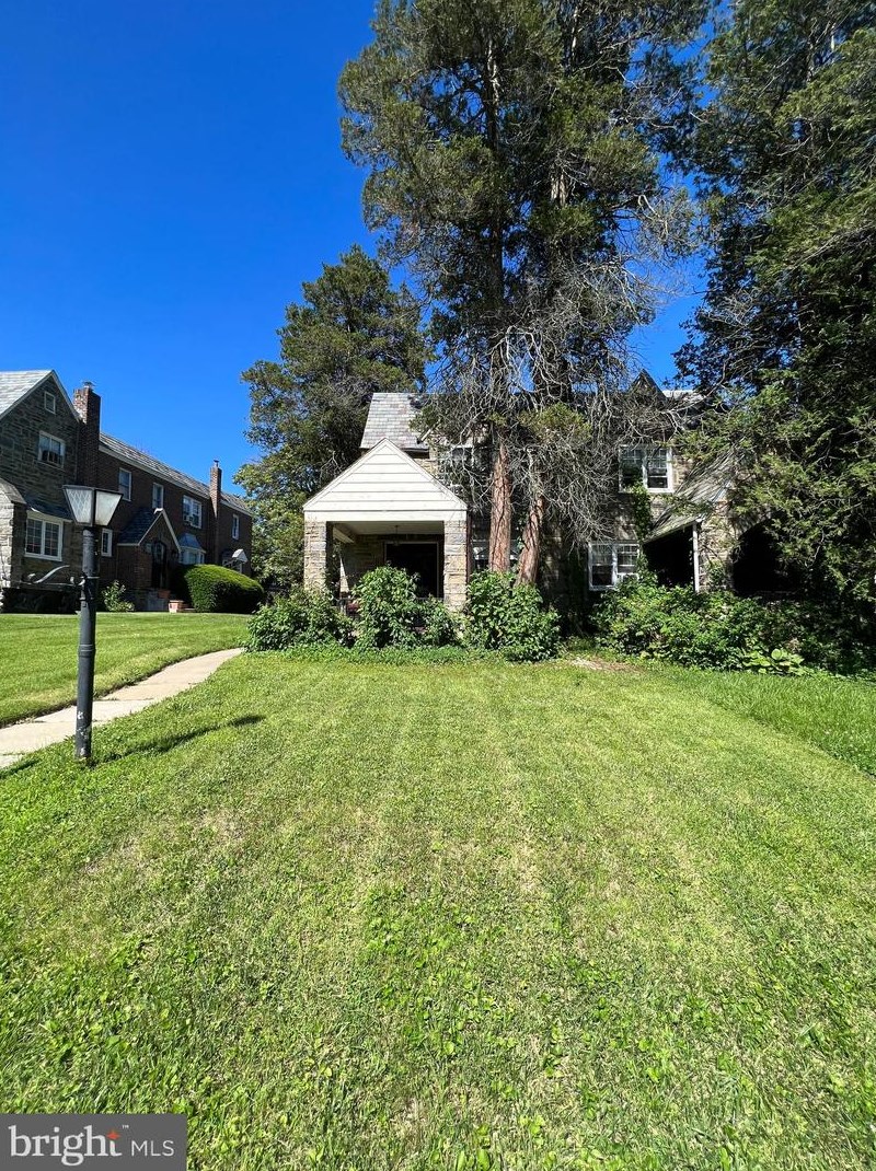 2415 Golf Rd, Philadelphia, PA 19131-1416