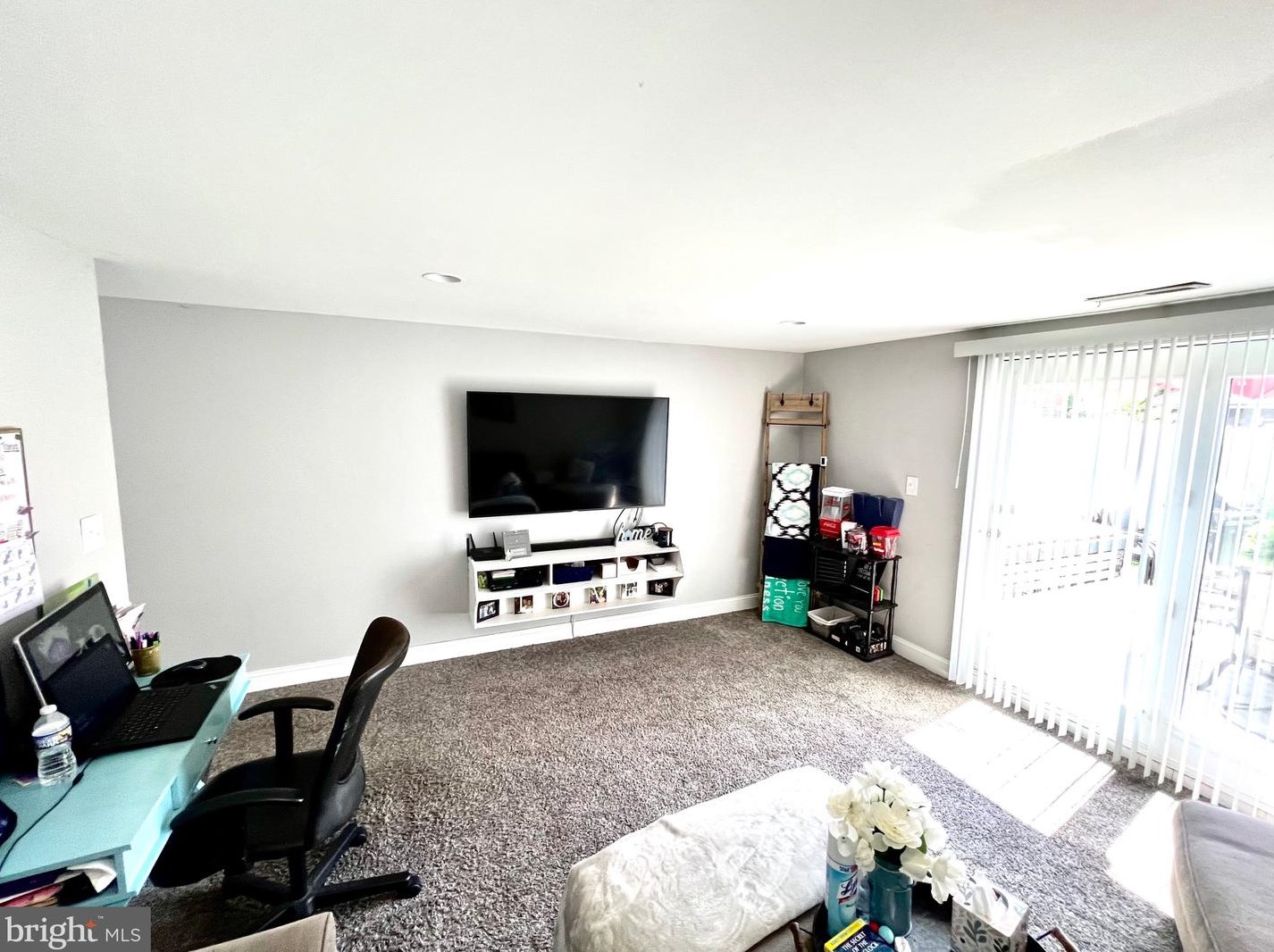 9603 Hoff St, Philadelphia PA 19115-4707 exterior