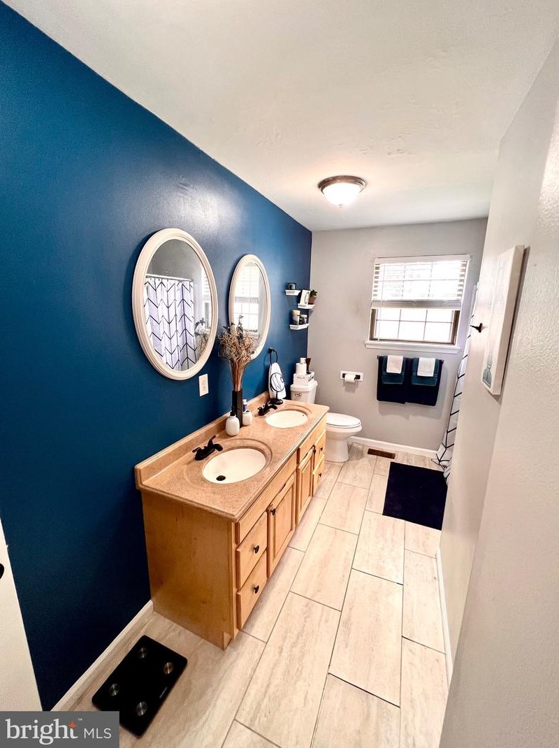 9603 Hoff St, Philadelphia PA 19115-4707 exterior