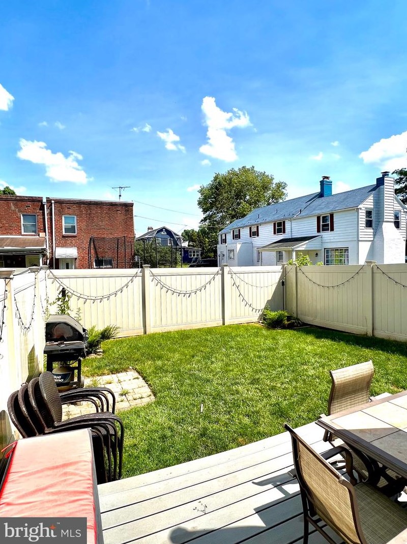 9603 Hoff St, Philadelphia PA 19115-4707 exterior