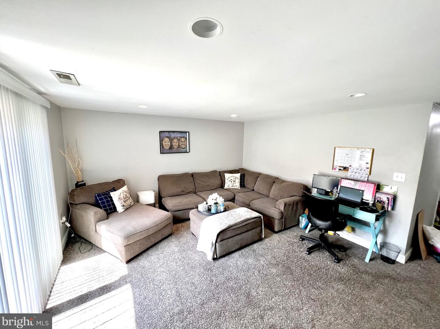 9603 Hoff St, Philadelphia PA 19115-4707 exterior