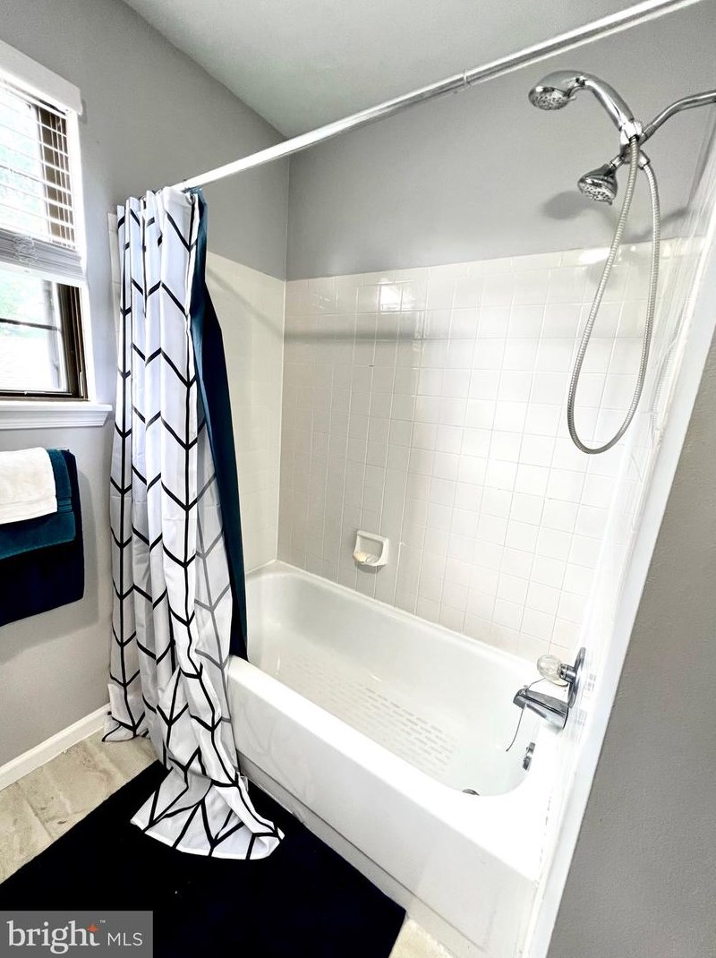 9603 Hoff St, Philadelphia PA 19115-4707 exterior