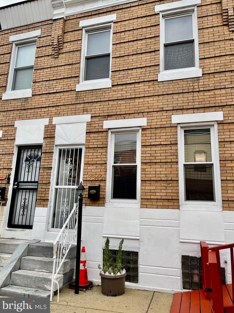 3342 Howard St, Philadelphia, PA 19140-5817