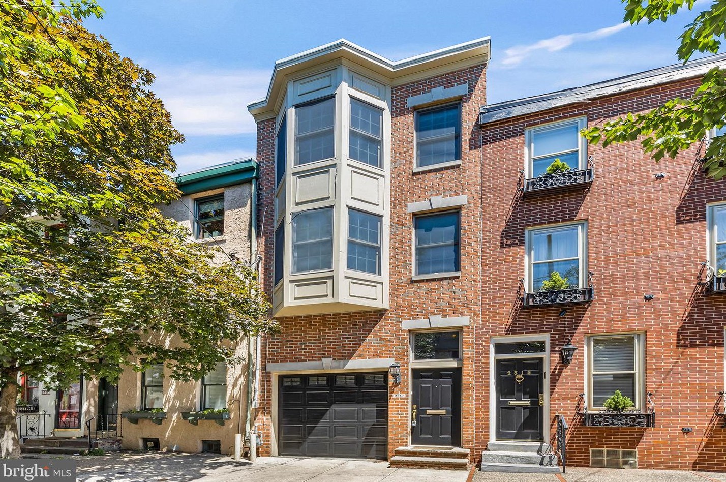 2317 Perot St, Philadelphia, PA 19130-2525