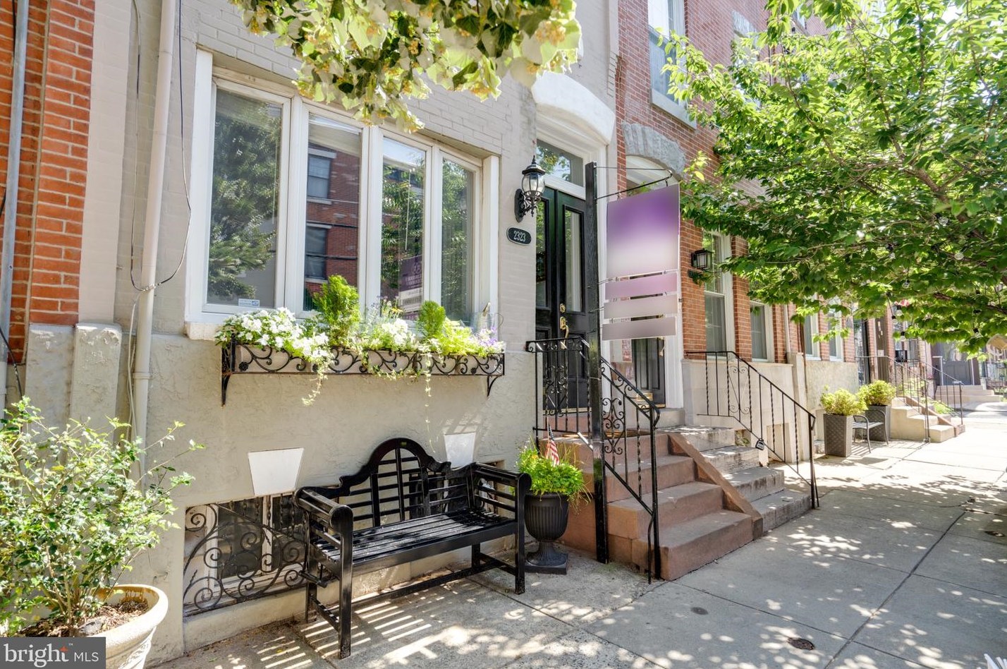 2323 Parrish St, Philadelphia, PA 19130-1938