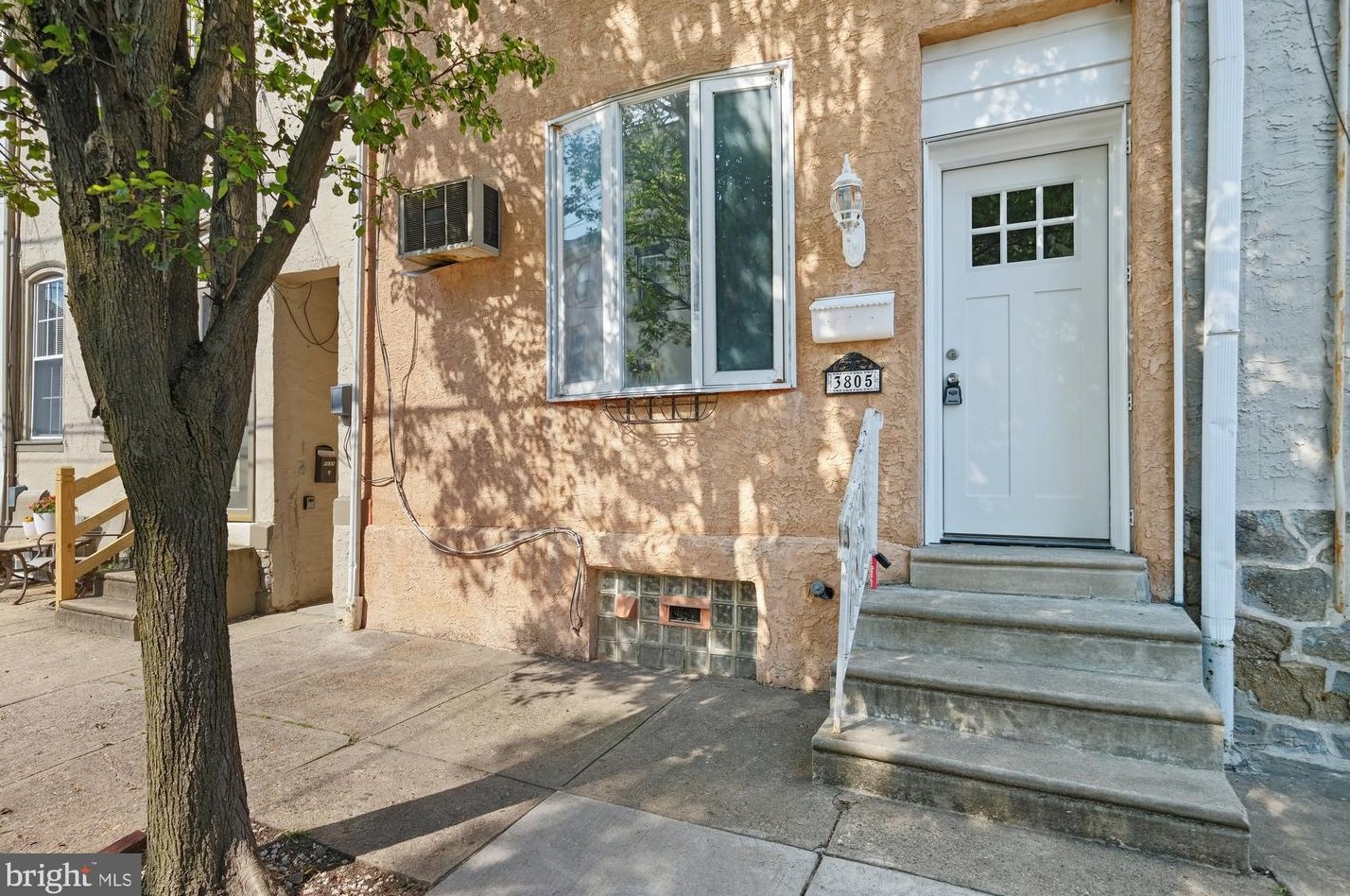 3805 Sharp St, Philadelphia, PA 19127-1815