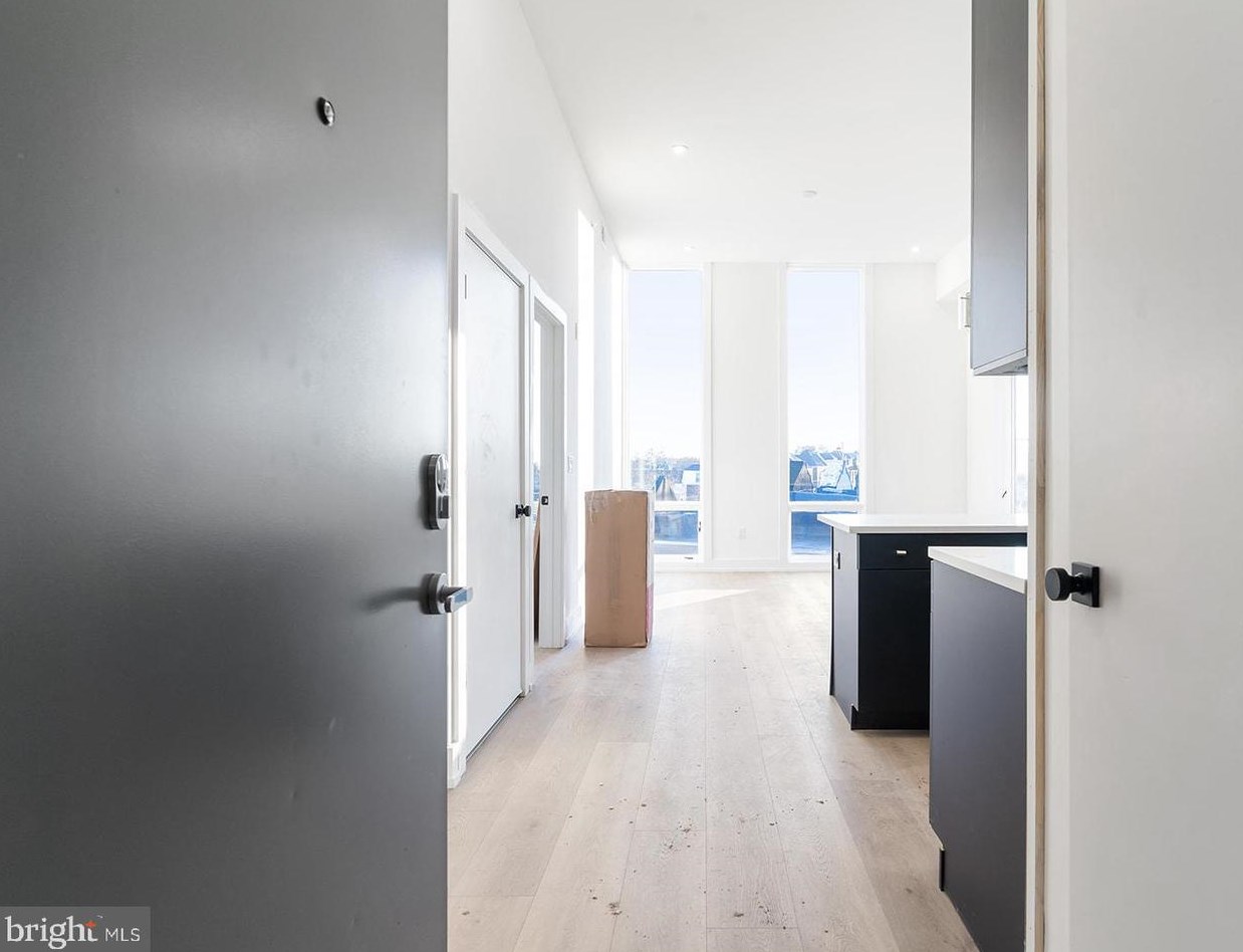 5013 Springfield Ave #202, Philadelphia, PA 19143
