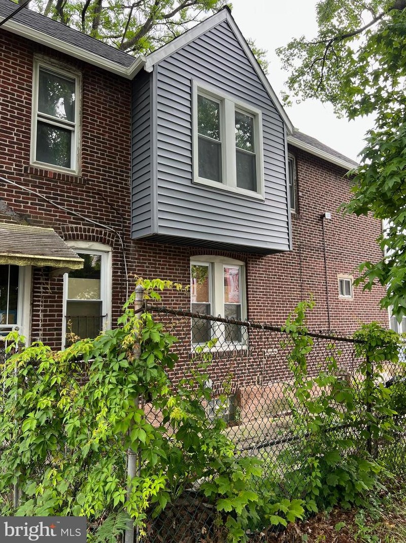 2068 Church Ln, Philadelphia, PA 19138-2427