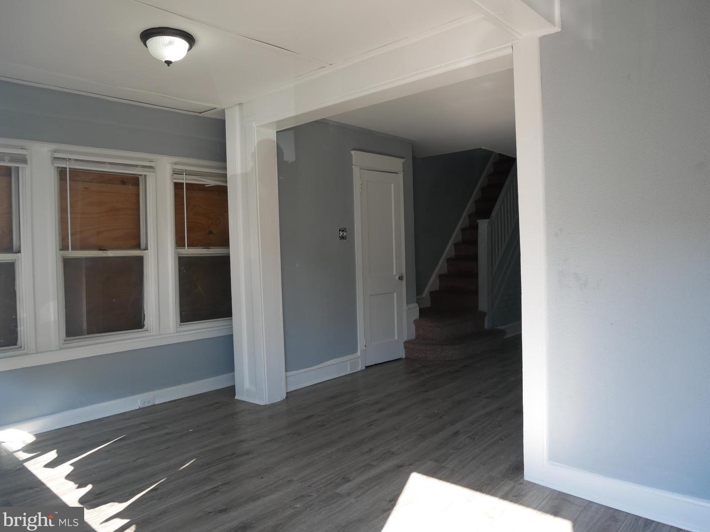 4041 Glendale St, Philadelphia, PA 19124-5319