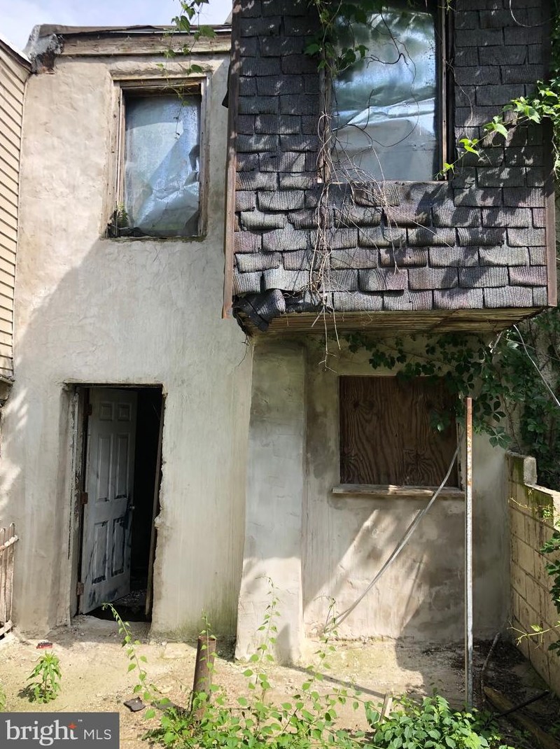 61 Garfield St, Philadelphia, PA 19144-2936