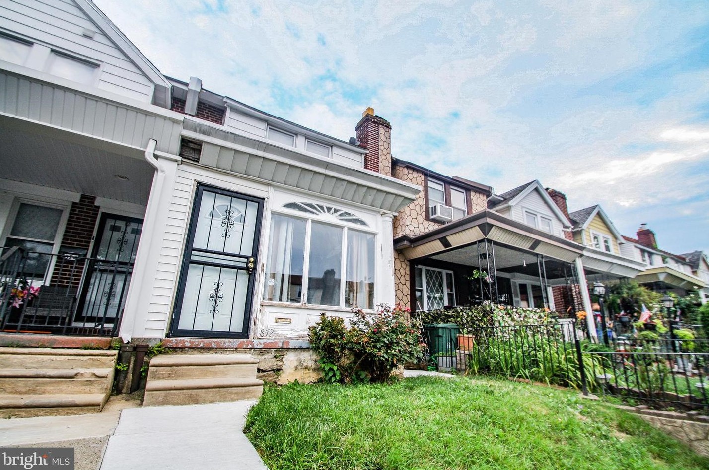 872 Price St, Philadelphia, PA 19138-1718