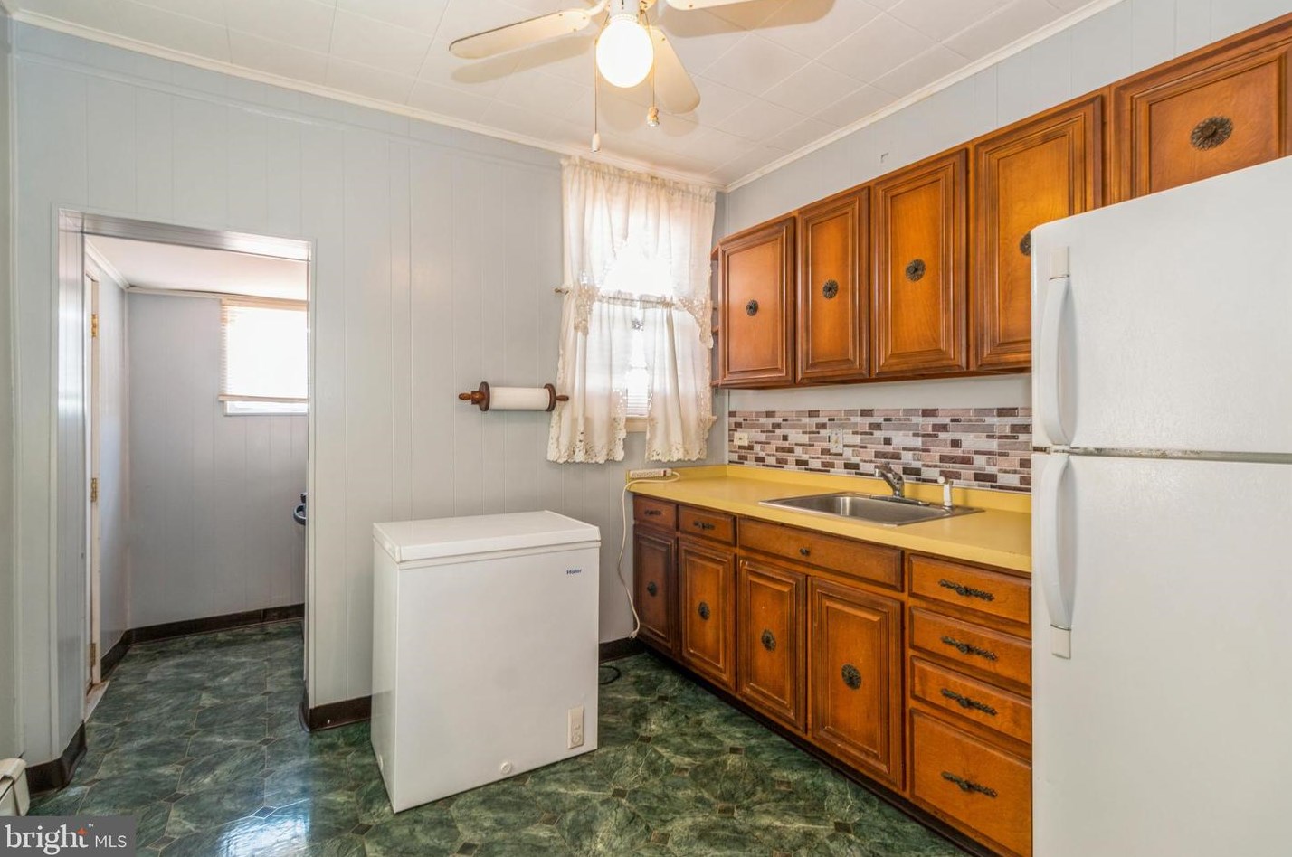 6164 Argyle St, Philadelphia PA  19111-6013 exterior