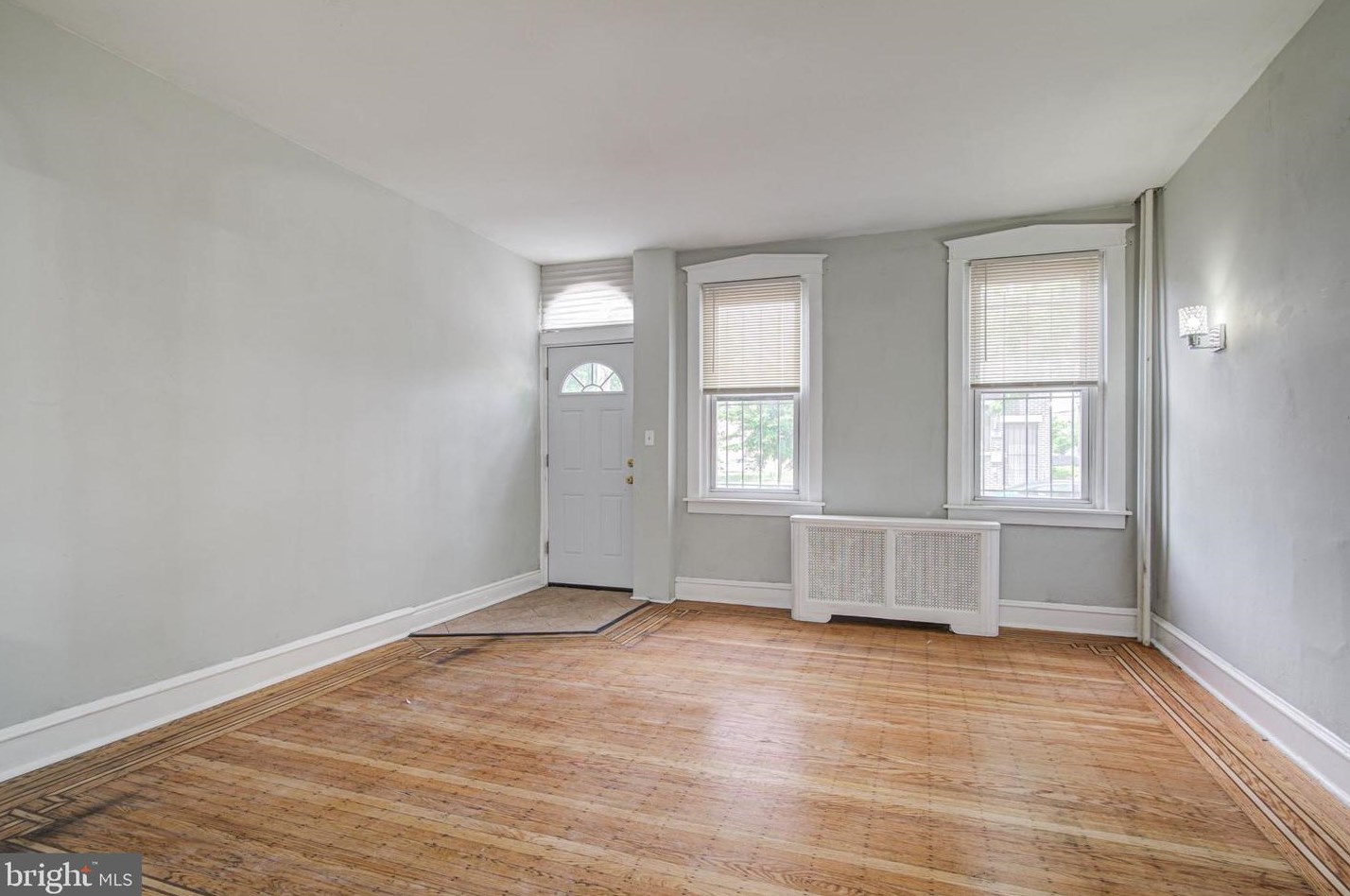 2107 5th St, Philadelphia PA  19122-1411 exterior