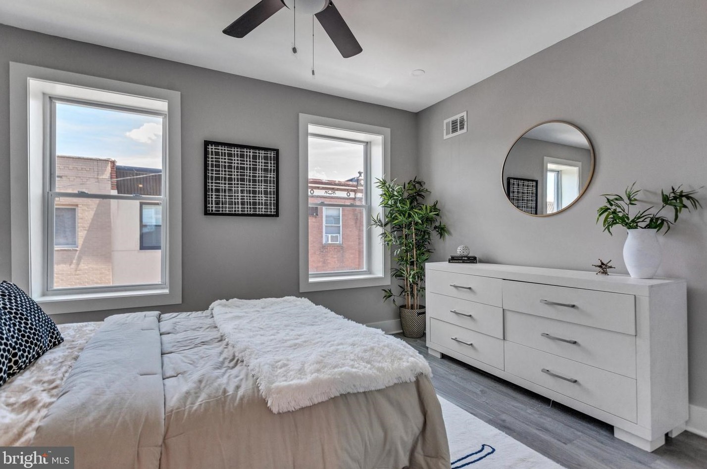 2636 Watts St, Philadelphia PA  19148-4335 exterior