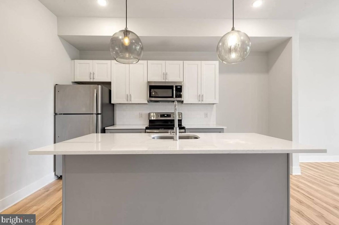 2440 Kensington Ave #301, Philadelphia, PA 19125