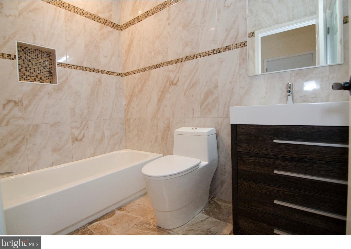 1614 Cambridge St #1, Philadelphia, PA 19130