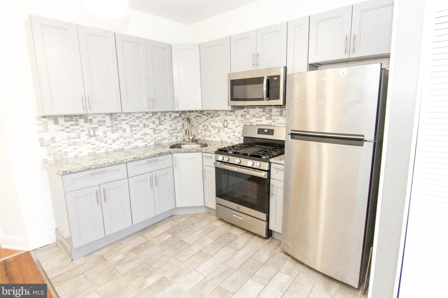 241 N 63rd St, Philadelphia, PA 19139