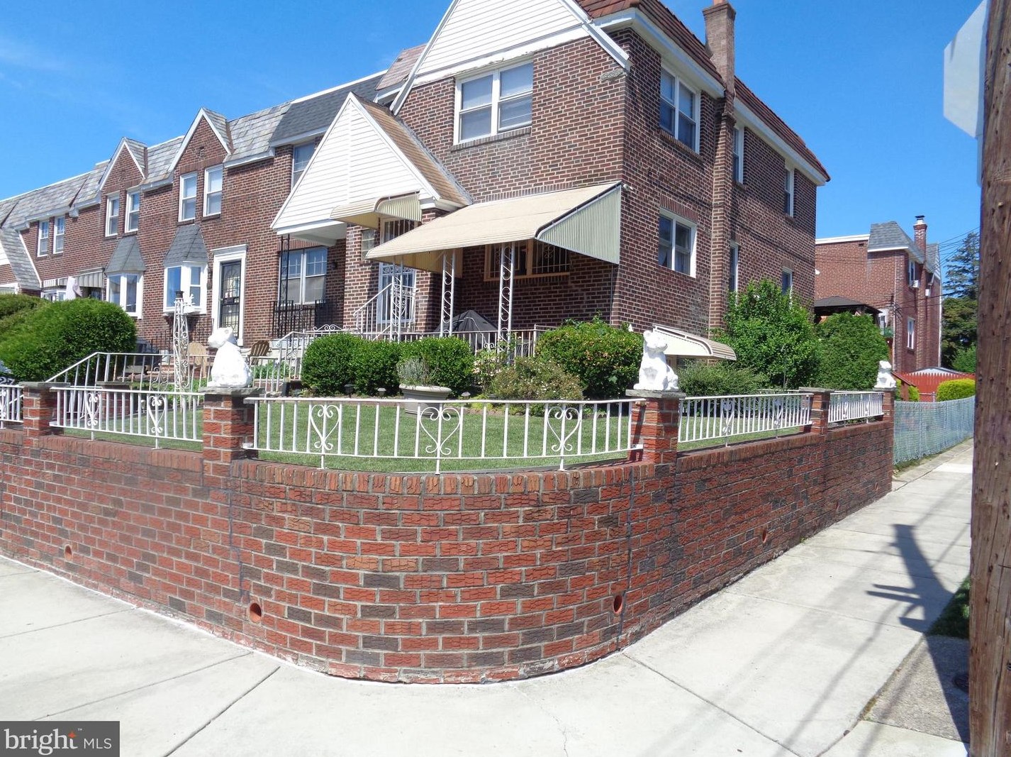 1327 Weaver St, Philadelphia PA  19150-2517 exterior