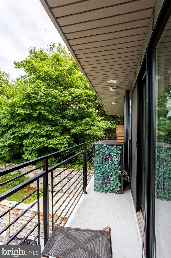 1248 25th St, Philadelphia PA 19121-4823 exterior