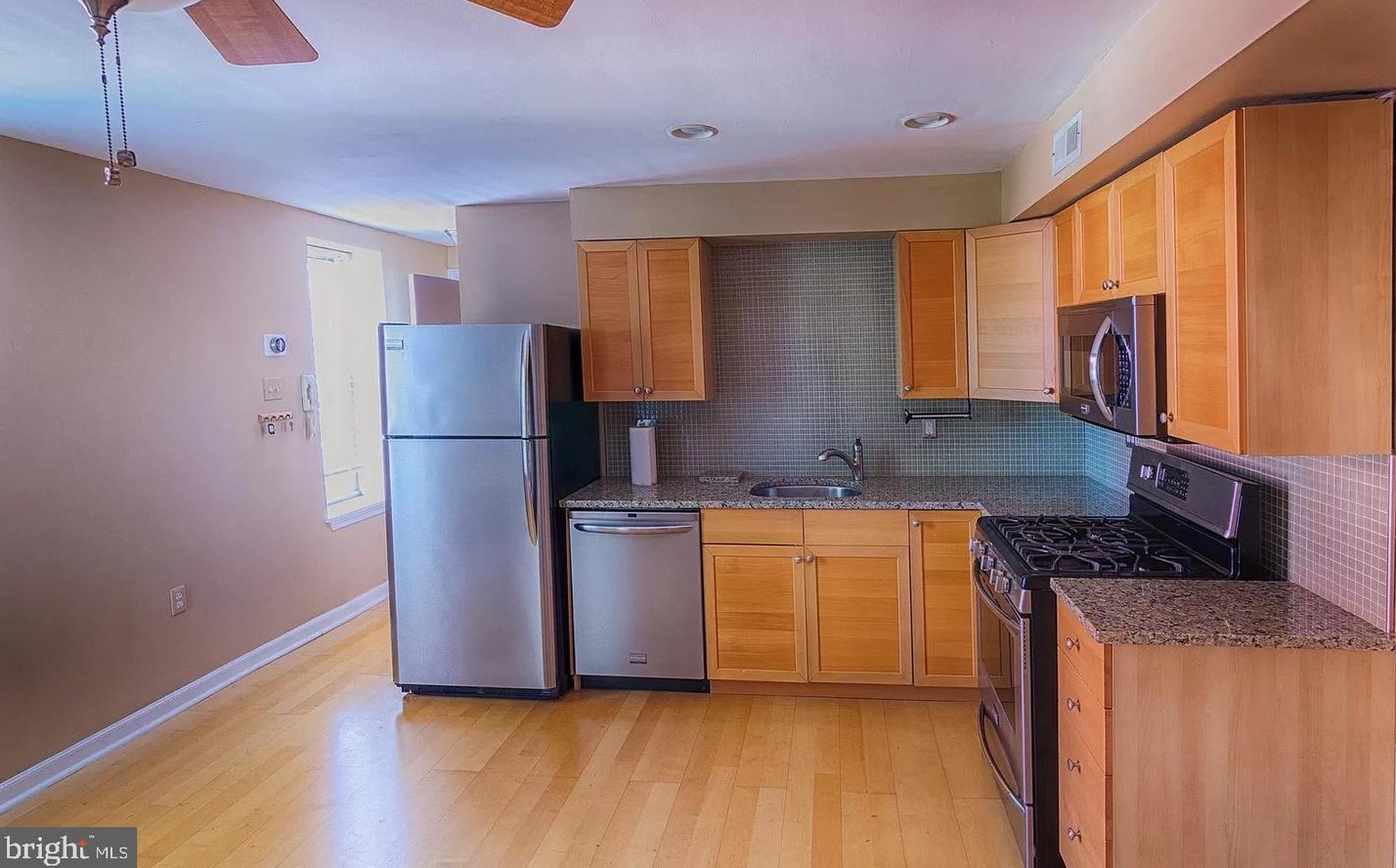 2400 Catharine St #2, Philadelphia, PA