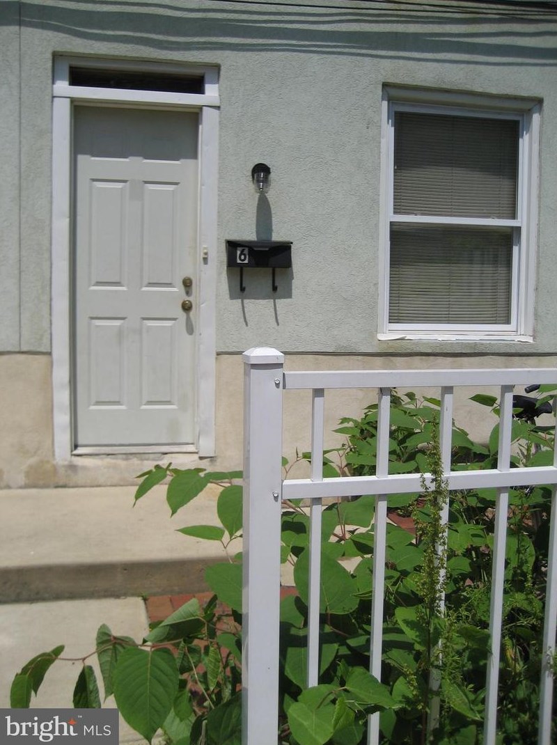 1305 N Lawrence St Apt 6, Philadelphia, PA 19122