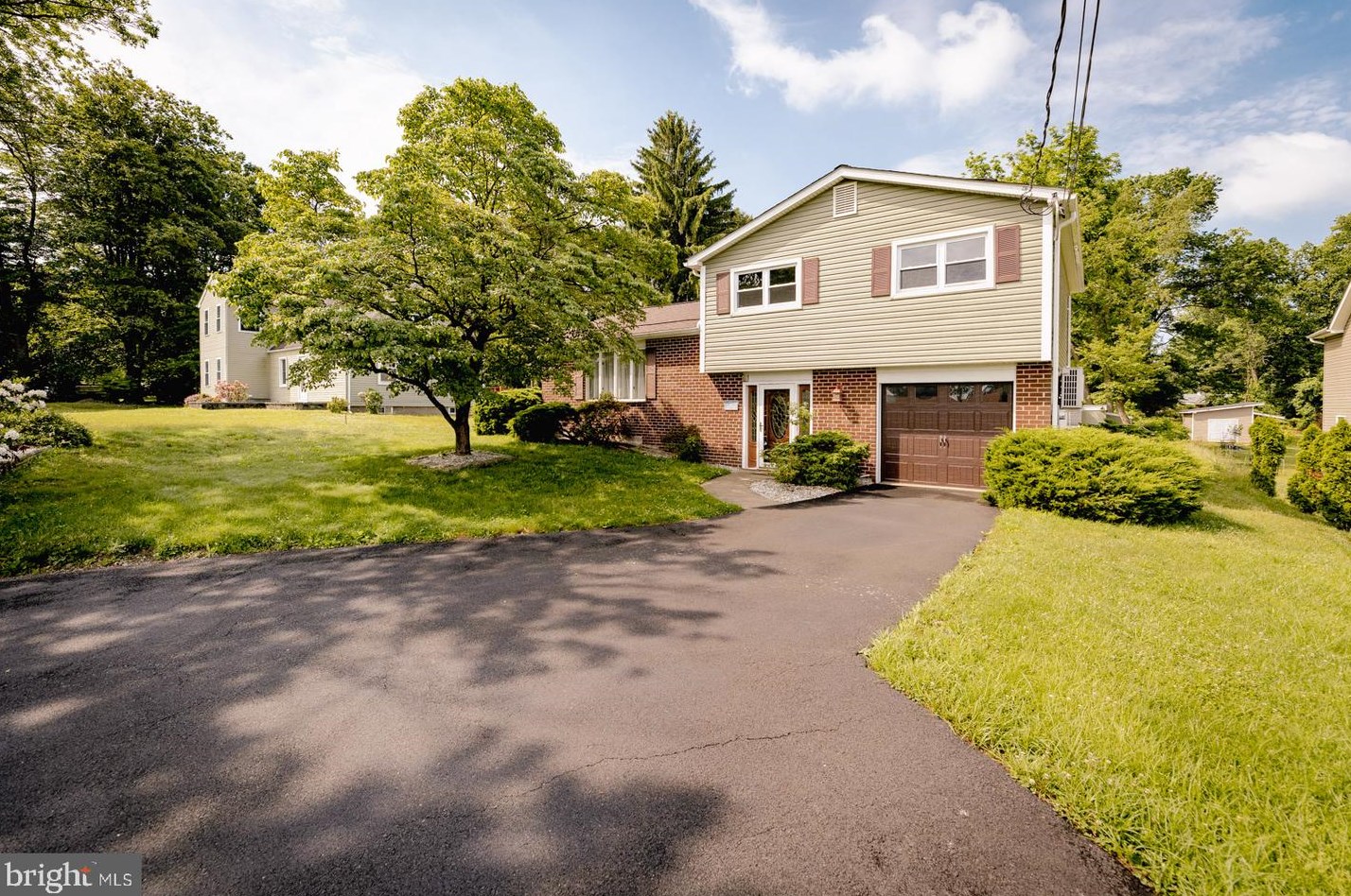 660 Welsh Rd, Philadelphia, PA 19115-2821