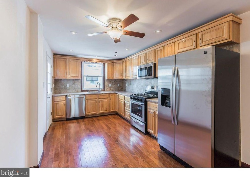 2853 Sydenham St, Philadelphia PA  19145-4920 exterior