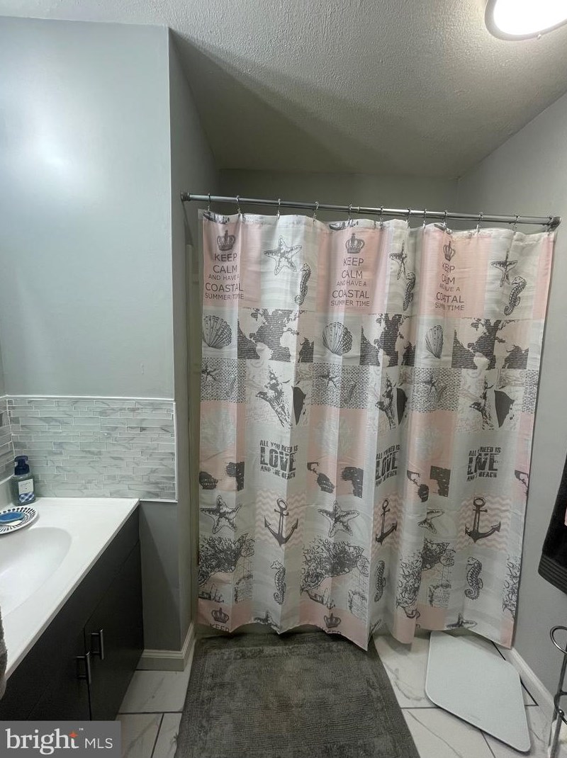 13082 Townsend Rd, Philadelphia PA 19154-1001 exterior