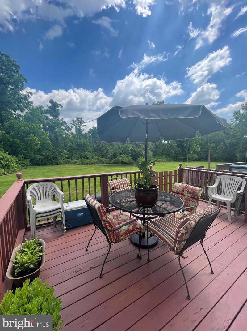 13082 Townsend Rd, Philadelphia PA 19154-1001 exterior