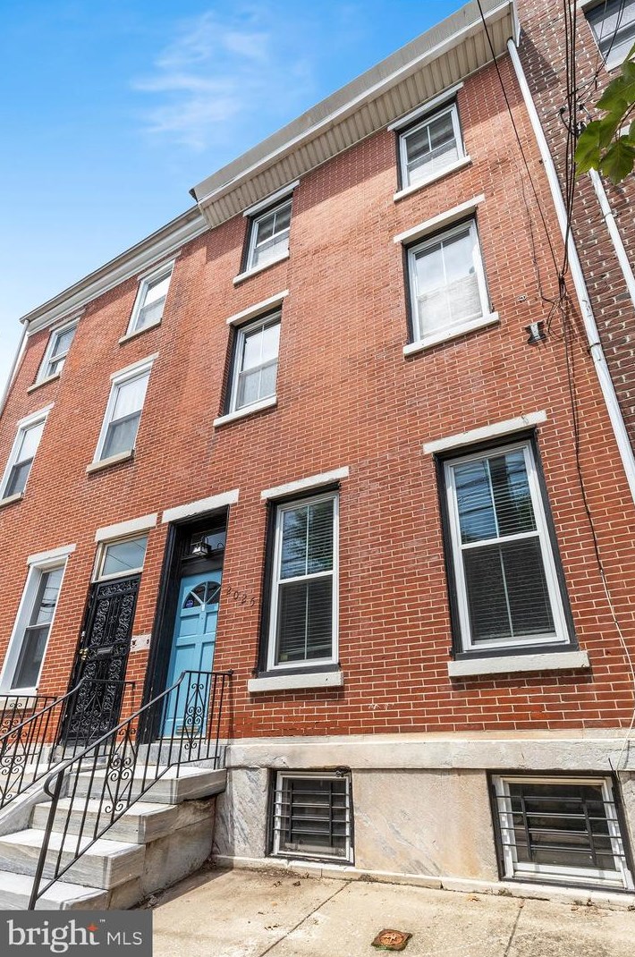 2025 Poplar St, Philadelphia, PA 19130-1426