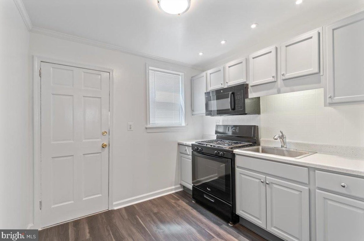 3161 Tilton St, Philadelphia PA  19134-5833 exterior